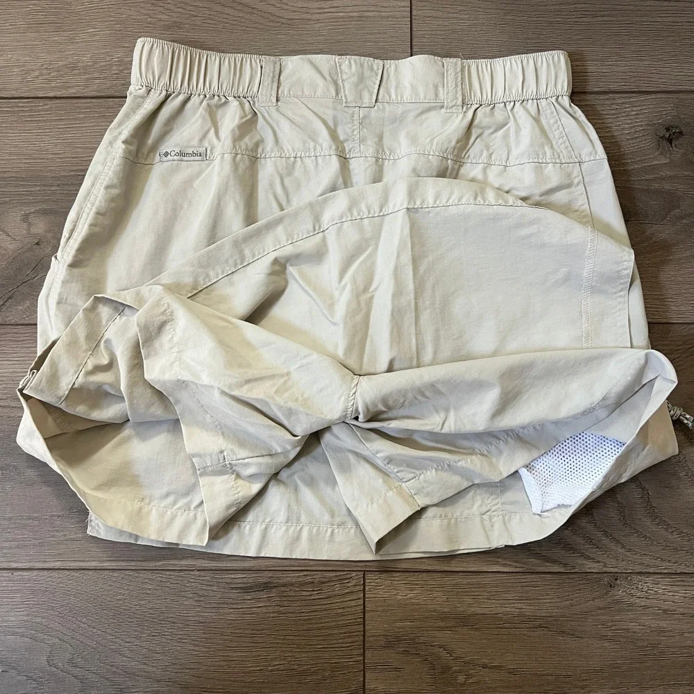 Columbia OmniShade Beige Khaki Embroidered Cargo Skort Womens‎ Small